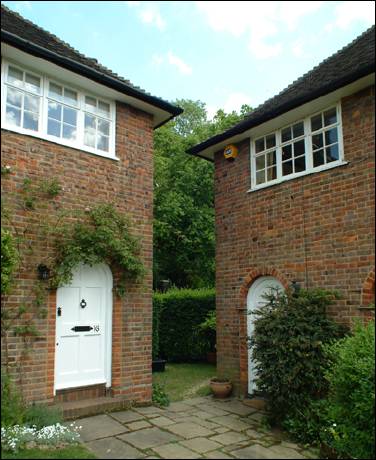 14-18 Midholm Close